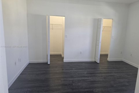 Touwnhouse à louer à Hialeah, Floride: 3 chambres, 147.9 m2 № 1988555 - photo 8