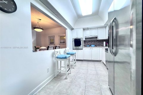 Copropriété à louer à Sunny Isles Beach, Floride: 1 chambre, 92.9 m2 № 2035016 - photo 6