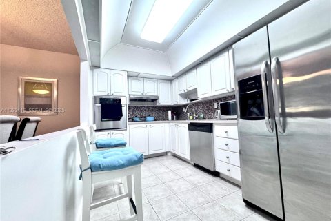 Copropriété à louer à Sunny Isles Beach, Floride: 1 chambre, 92.9 m2 № 2035016 - photo 7