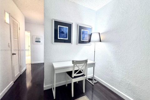 Copropriété à louer à Sunny Isles Beach, Floride: 1 chambre, 92.9 m2 № 2035016 - photo 12