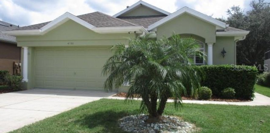House in Brooksville, Florida 3 bedrooms, 184.32 sq.m. № 1900384
