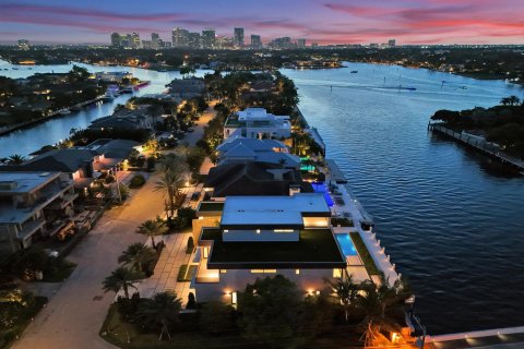 Casa en venta en Fort Lauderdale, Florida, 6 dormitorios, 848.66 m2 № 2293635 - foto 4