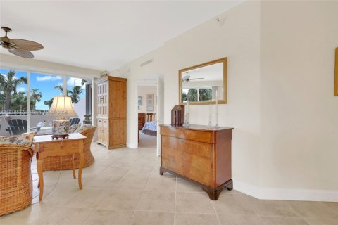 Снять в аренду кондоминиум в Сент-Луси, Флорида 3 спальни, 160.16м2, № 2034246 - фото 9