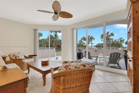 Снять в аренду кондоминиум в Сент-Луси, Флорида 3 спальни, 160.16м2, № 2034246 - фото 10