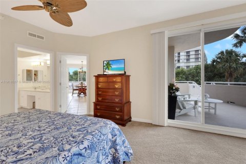 Снять в аренду кондоминиум в Сент-Луси, Флорида 3 спальни, 160.16м2, № 2034246 - фото 26