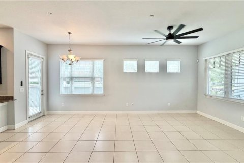 Townhouse in Orlando, Florida 4 bedrooms, 168.25 sq.m. № 2091392 - photo 4