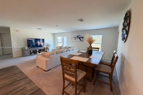 Villa ou maison à vendre à Cape Coral, Floride: 4 chambres № 2034596 - photo 13