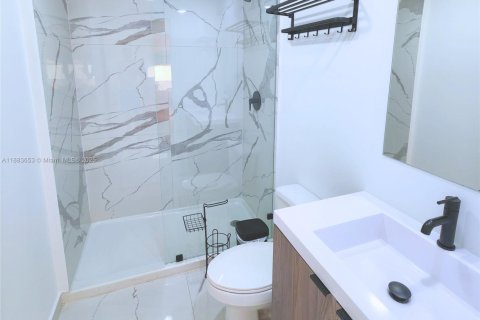 Снять в аренду таунхаус в Хомстед, Флорида 4 спальни, 129.88м2, № 1932417 - фото 7