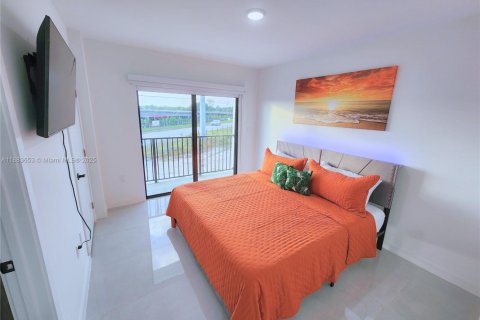 Снять в аренду таунхаус в Хомстед, Флорида 4 спальни, 129.88м2, № 1932417 - фото 6