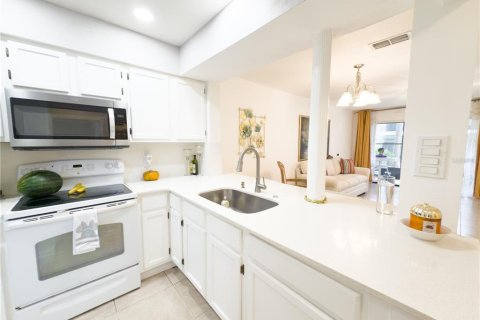 Condo in Orlando, Florida, 2 bedrooms  № 1803595 - photo 8