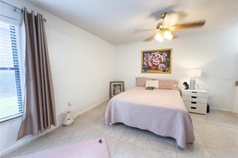 Condo in Orlando, Florida, 2 bedrooms  № 1803595 - photo 12