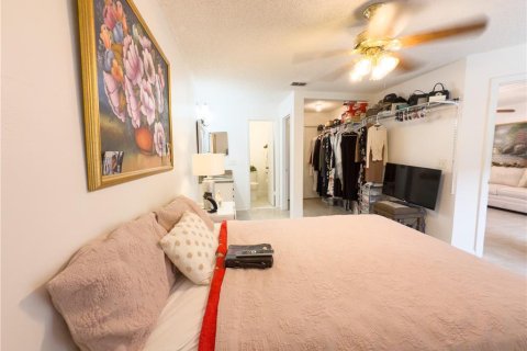 Condo in Orlando, Florida, 2 bedrooms  № 1803595 - photo 11