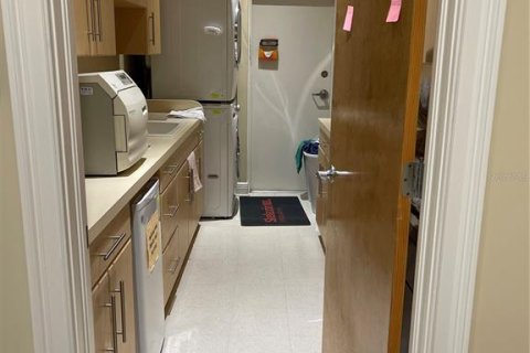 Propiedad comercial en alquiler en Plant City, Florida, 320.51 m2 № 1257242 - foto 8