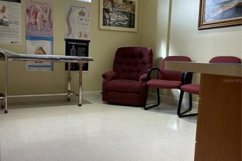 Propiedad comercial en alquiler en Plant City, Florida, 320.51 m2 № 1257242 - foto 12