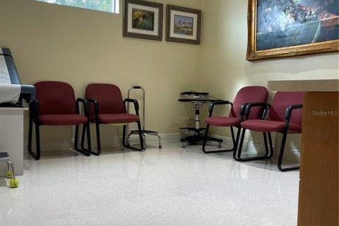 Propiedad comercial en alquiler en Plant City, Florida, 320.51 m2 № 1257242 - foto 11