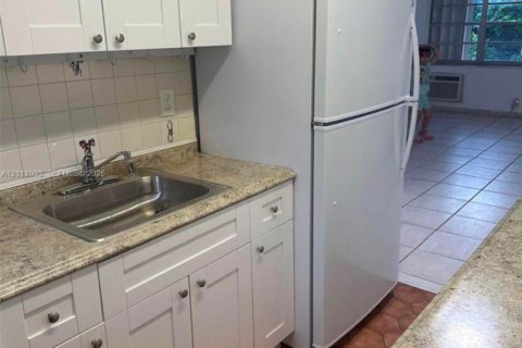 Condo à Miami, Floride, 1 chambre  № 2428339