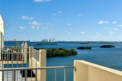 Купить кондоминиум в Майами, Флорида 53.88м2, № 1993374 - фото 13