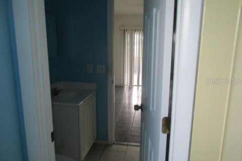 House in North Port, Florida 2 bedrooms, 82.5 sq.m. № 1909040 - photo 14