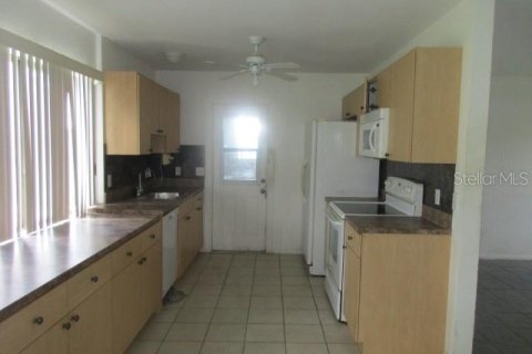 House in North Port, Florida 2 bedrooms, 82.5 sq.m. № 1909040 - photo 6