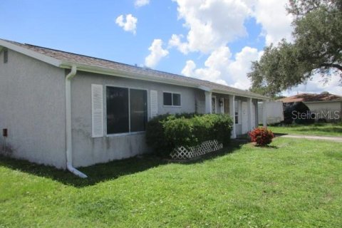 House in North Port, Florida 2 bedrooms, 82.5 sq.m. № 1909040 - photo 2