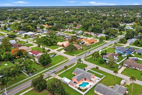 Купить виллу или дом в Эджуотер, Флорида 7 комнат, 140.75м2, № 2413897 - фото 28