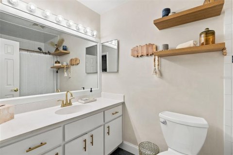 Купить виллу или дом в Эджуотер, Флорида 7 комнат, 140.75м2, № 2413897 - фото 24
