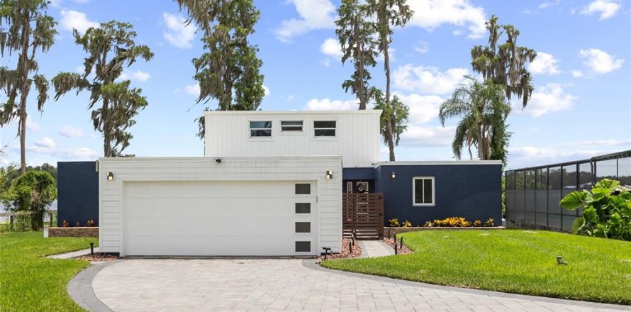 House in Lutz, Florida 4 bedrooms, 214.33 sq.m. № 2344788