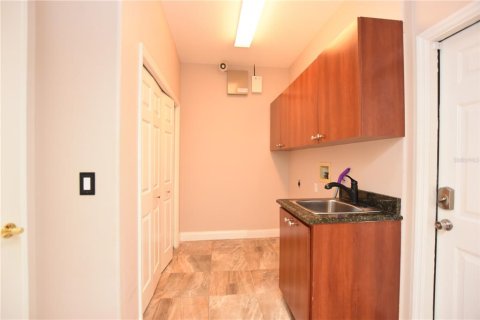House in Lakeland, Florida 4 bedrooms, 288.18 sq.m. № 1788296 - photo 17