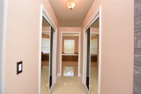 House in Lakeland, Florida 4 bedrooms, 288.18 sq.m. № 1788296 - photo 27