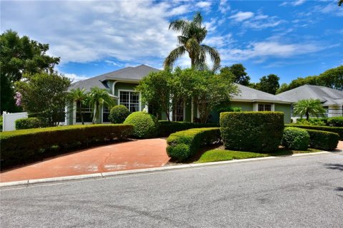 House in Lakeland, Florida 4 bedrooms, 288.18 sq.m. № 1788296 - photo 1