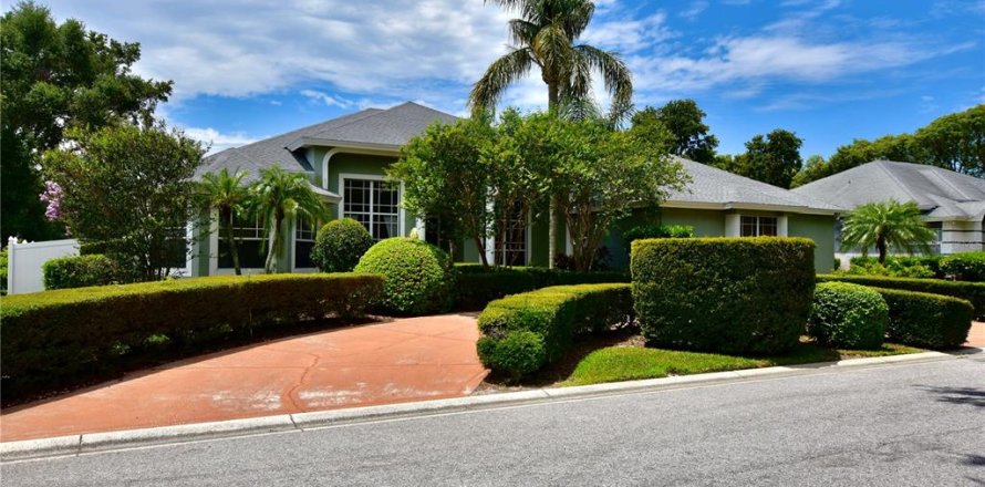House in Lakeland, Florida 4 bedrooms, 288.18 sq.m. № 1788296