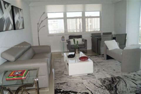 Condominio en venta en Aventura, Florida, 2 dormitorios, 157.28 m2 № 1745883 - foto 2