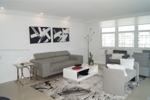Condominio en venta en Aventura, Florida, 2 dormitorios, 157.28 m2 № 1745883 - foto 1