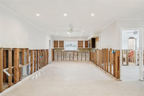 House in Saint Pete Beach, Florida 3 bedrooms, 169.73 sq.m. № 1545346 - photo 15