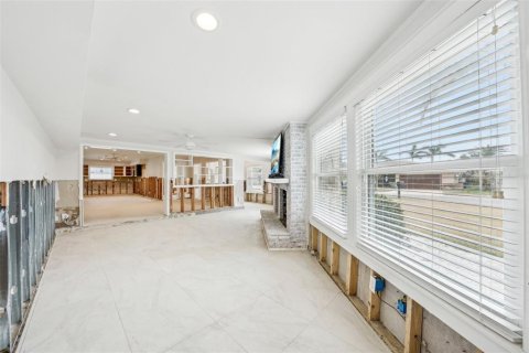 House in Saint Pete Beach, Florida 3 bedrooms, 169.73 sq.m. № 1545346 - photo 10