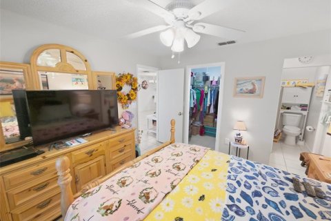 Condo in Hudson, Florida, 2 bedrooms  № 2396327 - photo 17