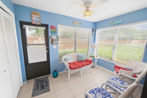 Condo in Hudson, Florida, 2 bedrooms  № 2396327 - photo 27