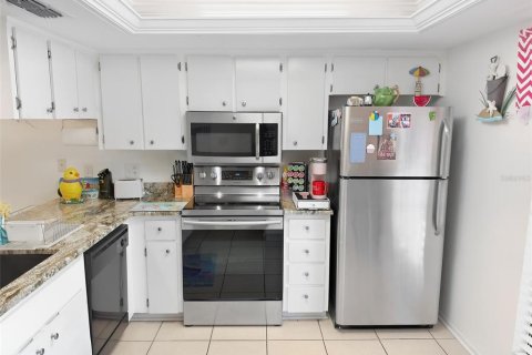 Condo in Hudson, Florida, 2 bedrooms  № 2396327 - photo 10