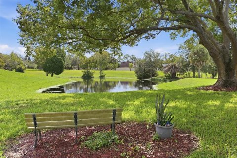 Condo in Hudson, Florida, 2 bedrooms  № 2396327 - photo 5