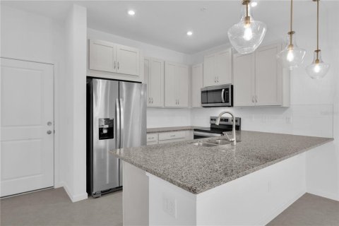 Touwnhouse à louer à Orlando, Floride: 4 chambres, 155.89 m2 № 2416556 - photo 5