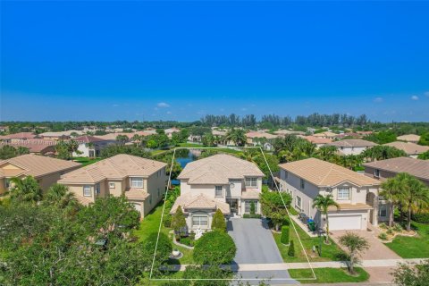 House in Miramar, Florida 5 bedrooms, 313.08 sq.m. № 1877643 - photo 5