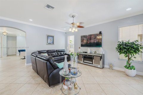 House in Miramar, Florida 5 bedrooms, 313.08 sq.m. № 1877643 - photo 23
