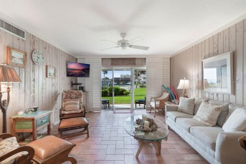 Condominio en alquiler en New Smyrna Beach, Florida, 2 dormitorios, 97.08 m2 № 1554614 - foto 3