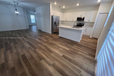 Touwnhouse à vendre à Pembroke Pines, Floride: 3 chambres, 175.4 m2 № 1936257 - photo 11