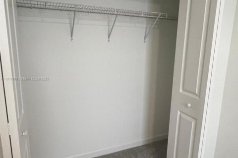 Touwnhouse à vendre à Pembroke Pines, Floride: 3 chambres, 175.4 m2 № 1936257 - photo 21