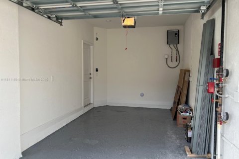 Touwnhouse à vendre à Pembroke Pines, Floride: 3 chambres, 175.4 m2 № 1936257 - photo 27