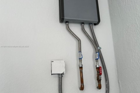 Touwnhouse à vendre à Pembroke Pines, Floride: 3 chambres, 175.4 m2 № 1936257 - photo 26