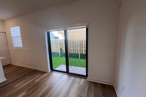 Touwnhouse à vendre à Pembroke Pines, Floride: 3 chambres, 175.4 m2 № 1936257 - photo 12