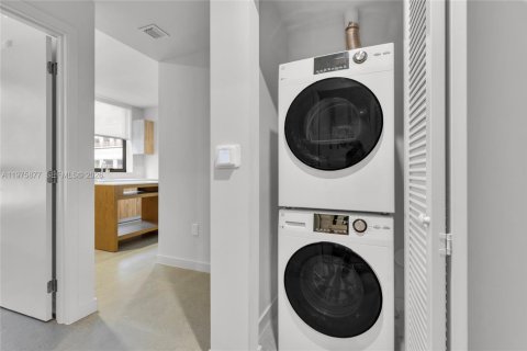 Купить кондоминиум в Майами, Флорида 2 спальни, 75.25м2, № 2058875 - фото 20