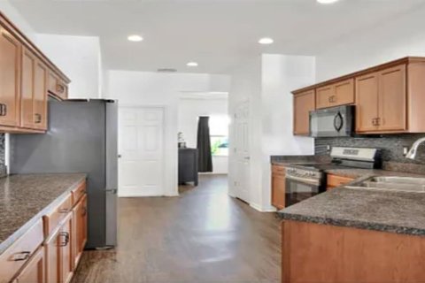 Villa ou maison à vendre à Auburndale, Floride: 4 chambres, 215.53 m2 № 1904346 - photo 2